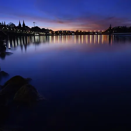 Schoene, Geraeumige Souterrain Mit Japangarten, Kostenlos Parkplatz Appartamento