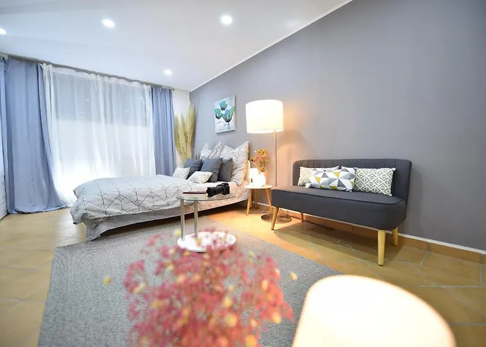 Schoene, Geraeumige Souterrain Mit Japangarten, Kostenlos Parkplatz شقة كوبلنس