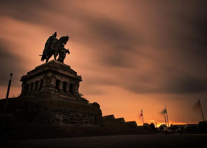 شقة Schoene, Geraeumige Souterrain Mit Japangarten, Kostenlos Parkplatz كوبلنس