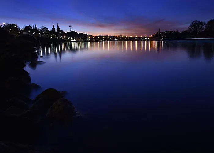 Schoene, Geraeumige Souterrain Mit Japangarten, Kostenlos Parkplatz Appartement