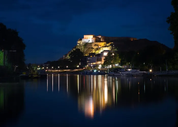 Schoene, Geraeumige Souterrain Mit Japangarten, Kostenlos Parkplatz